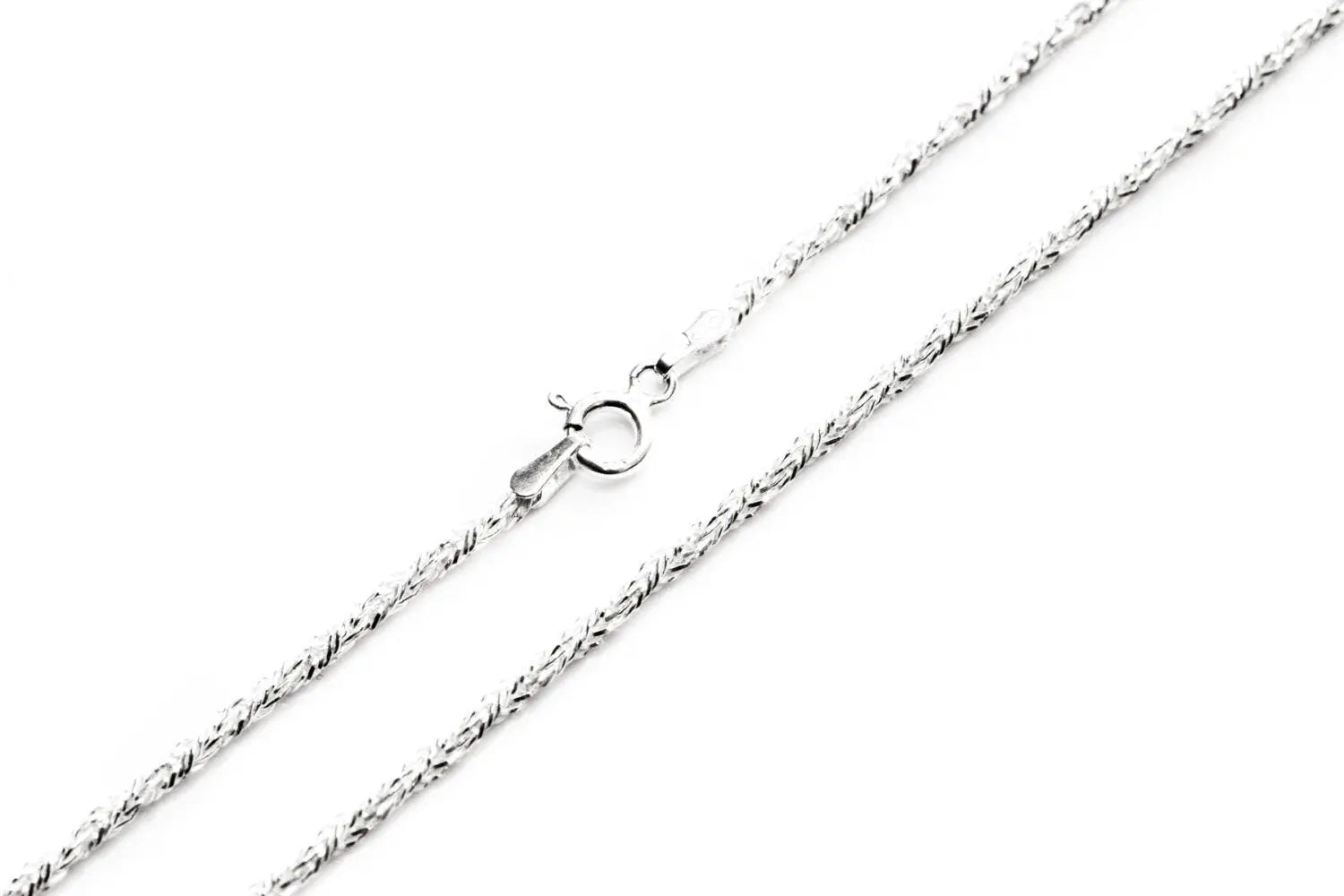 17.5" (45cm) Helix Foxtail Chain - Selectique