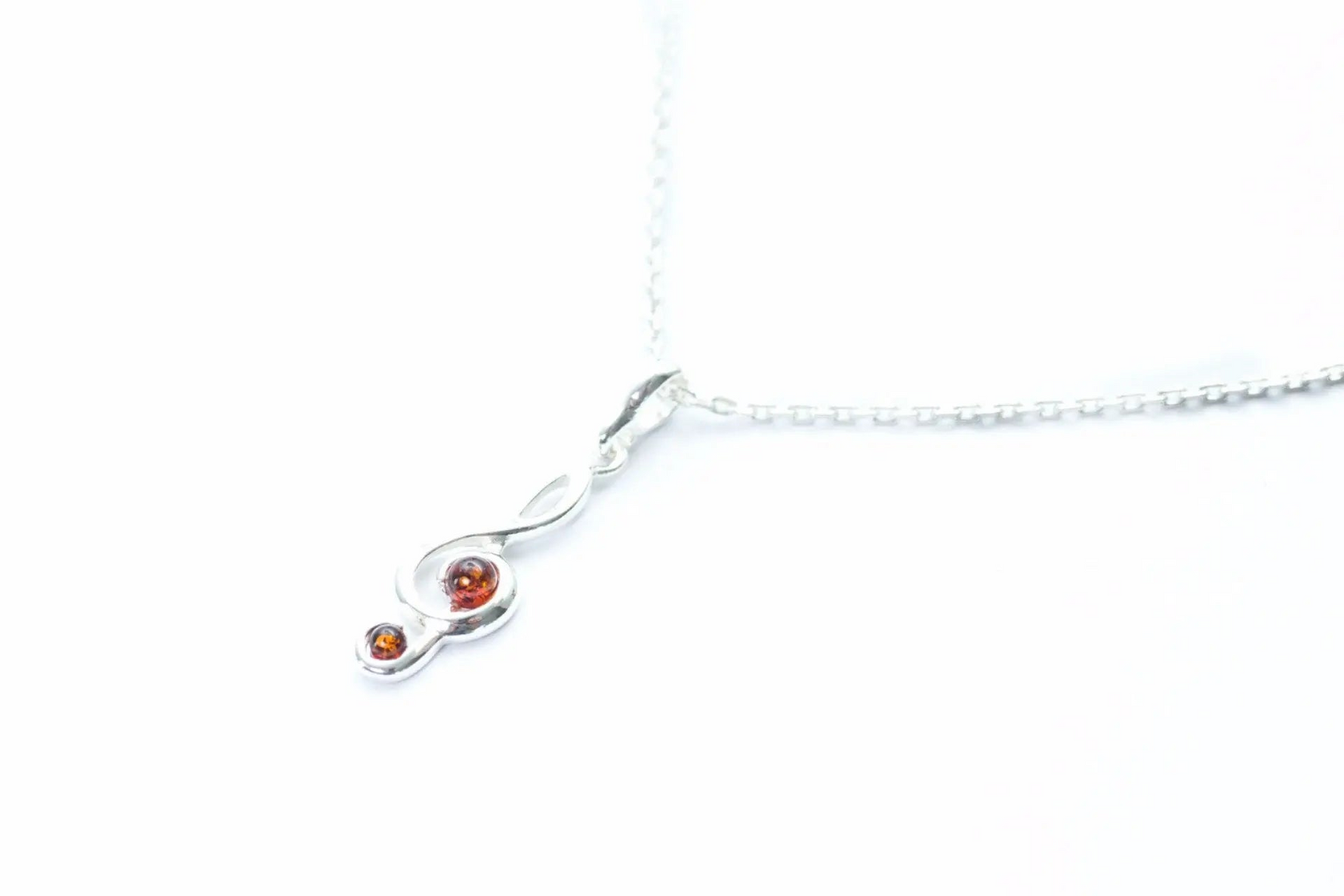 Dainty Treble Clef Pendant - Selectique