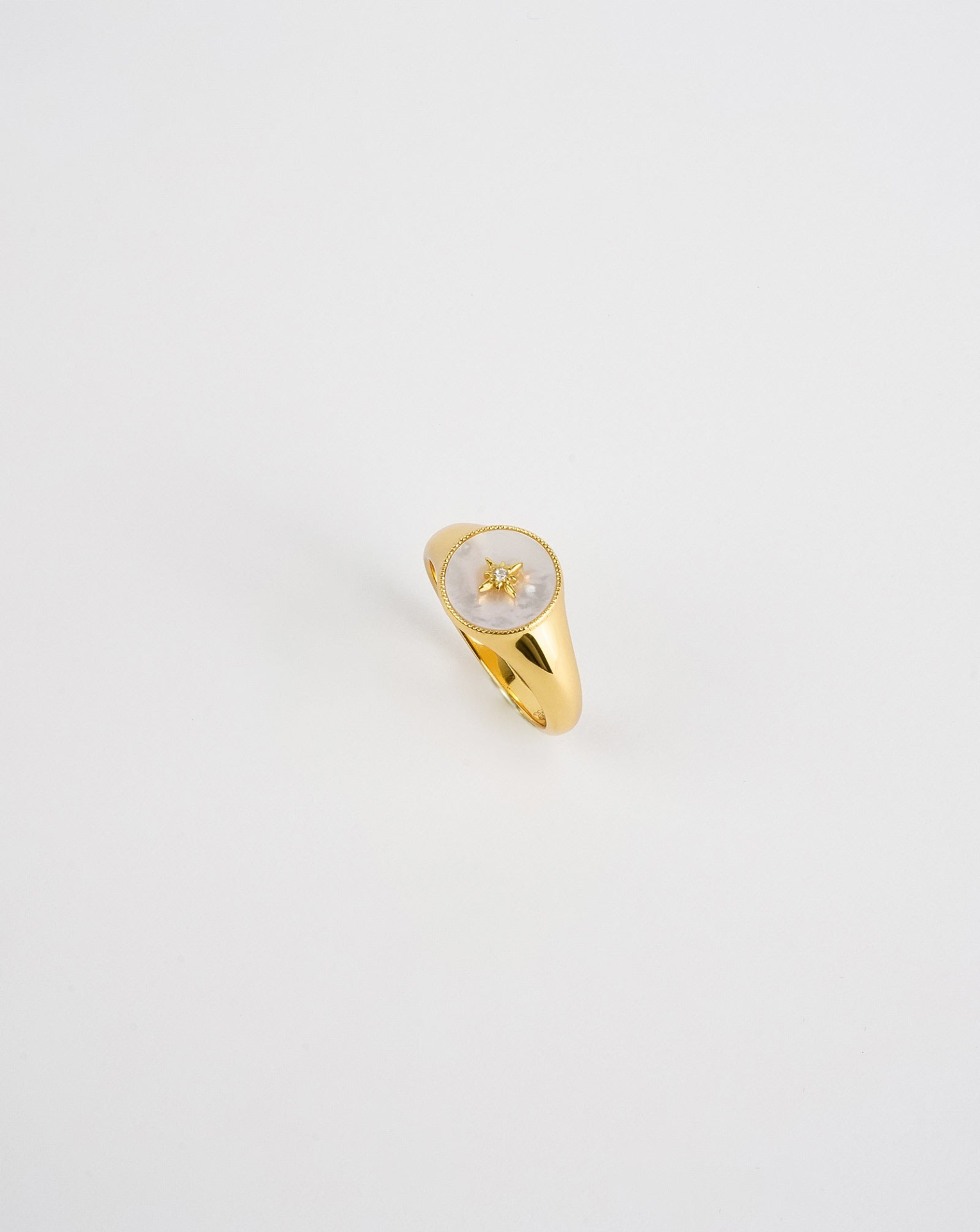 Star Mother of Pearl Ring - Selectique