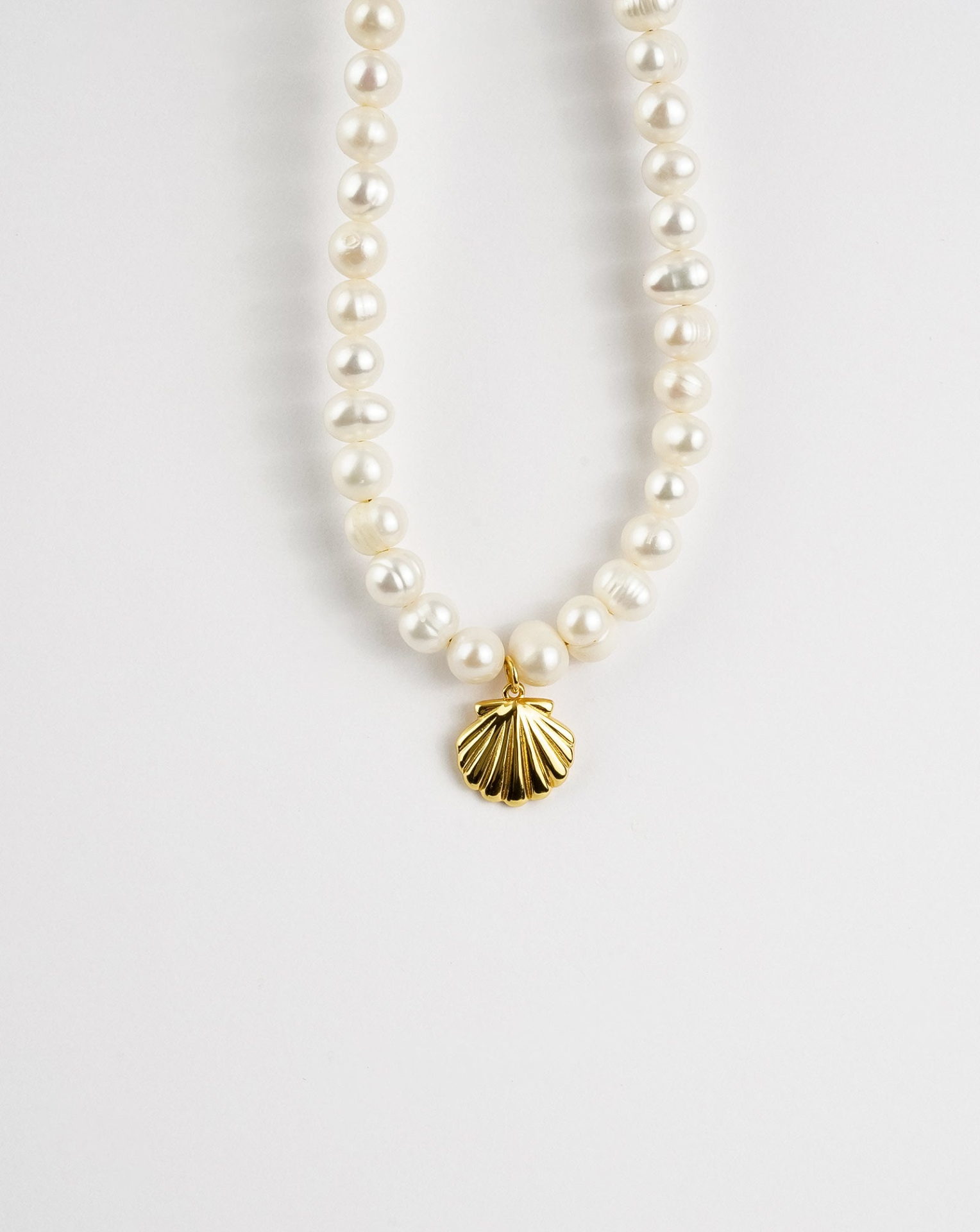 Sea Shell Pearl Necklace - Selectique