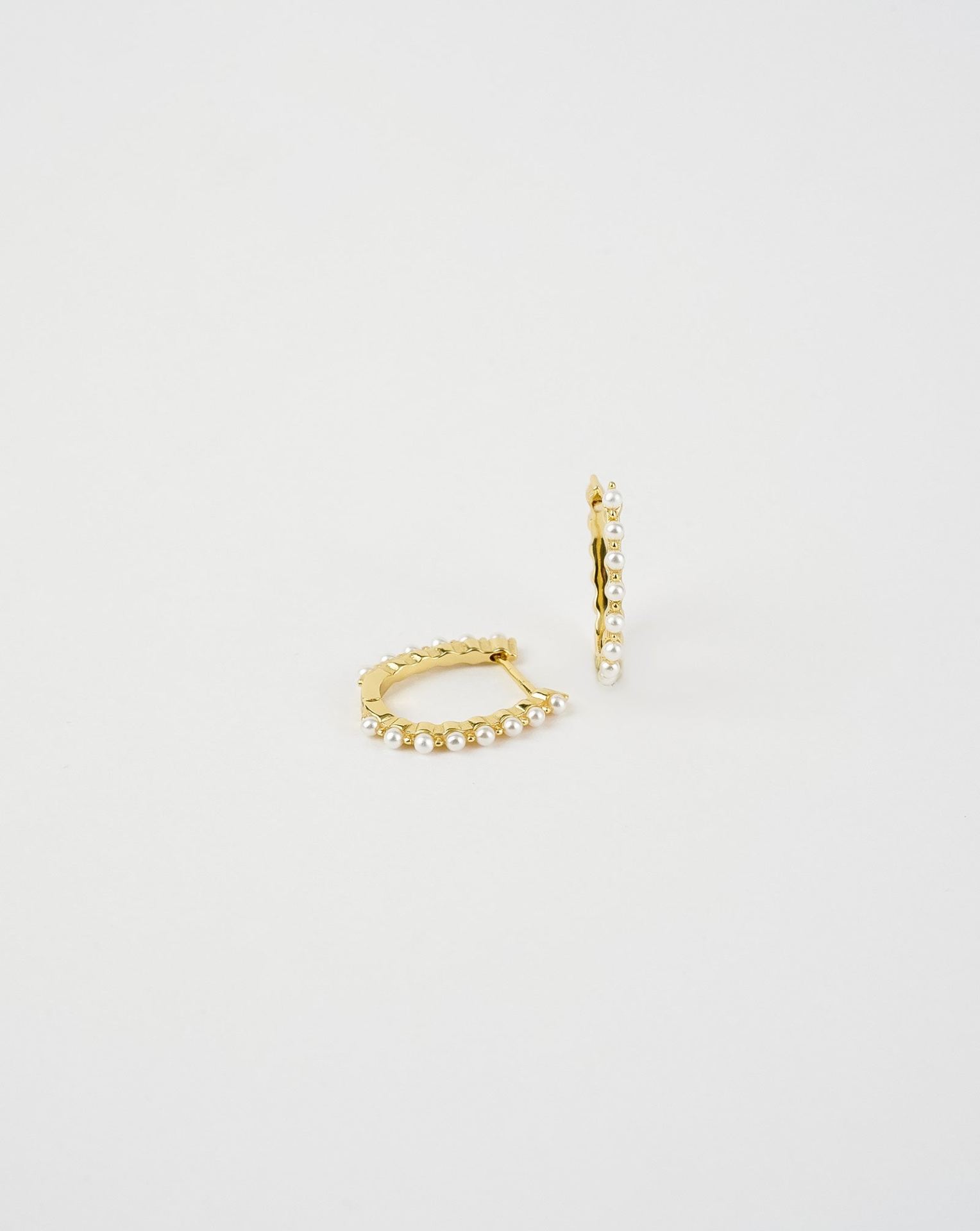 Hoop Pearl Earrings - Selectique