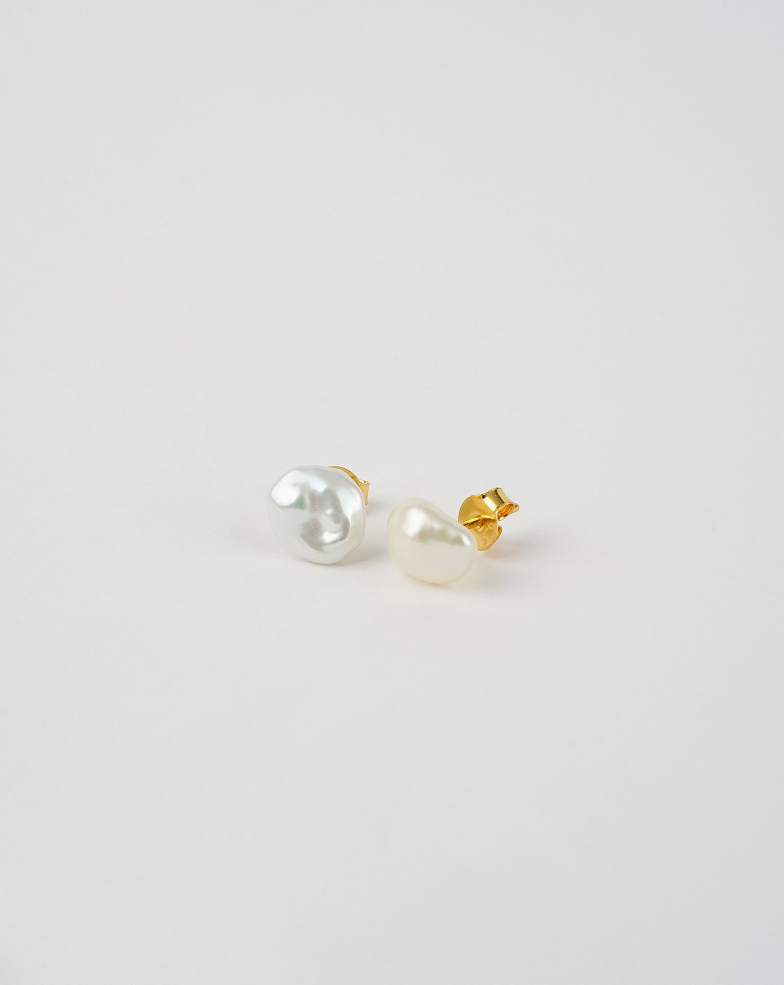 Freshwater Baroque Pearl Stud Earrings - Selectique