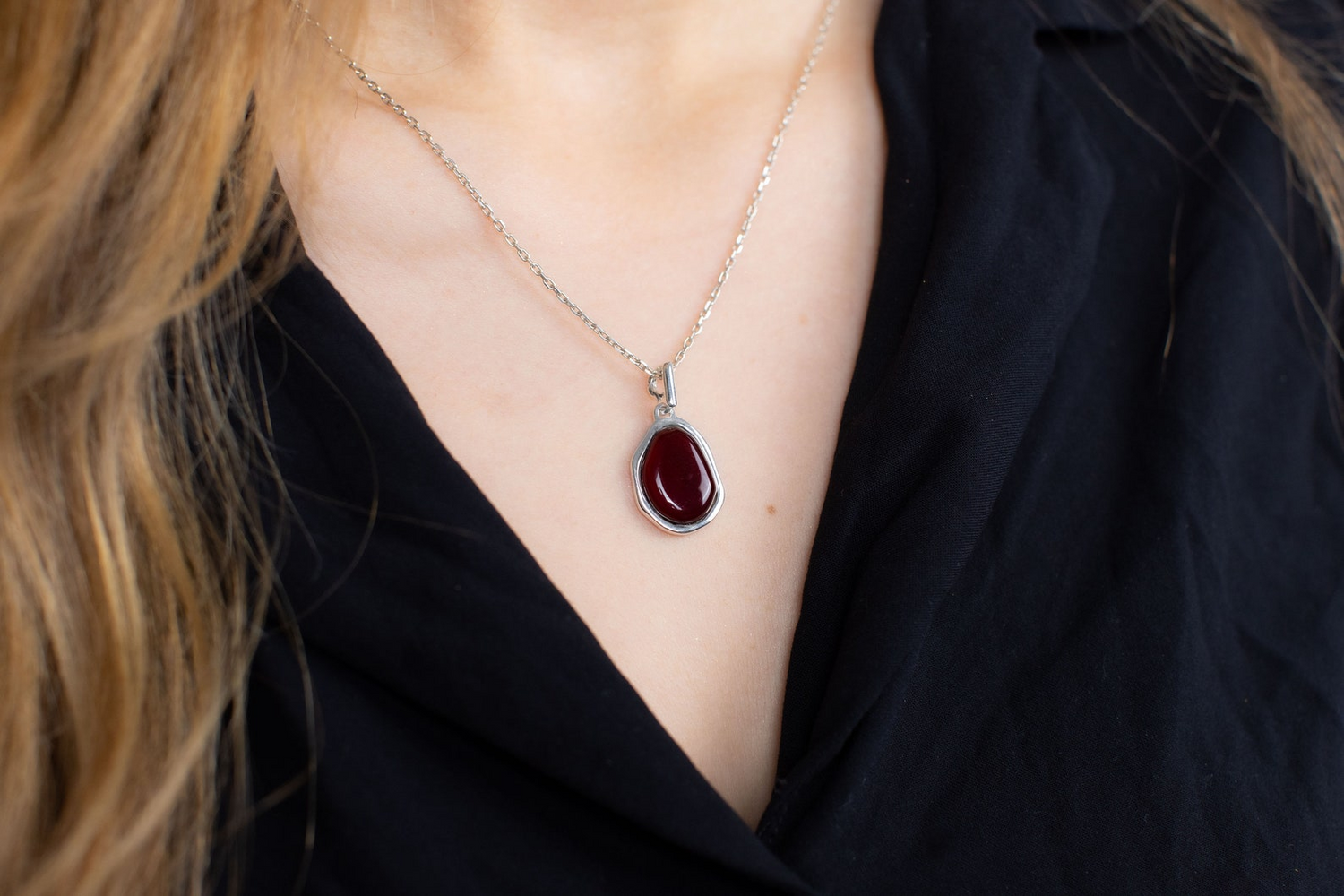 Cherry Amber ELEMENT Pendant Necklace - Selectique 