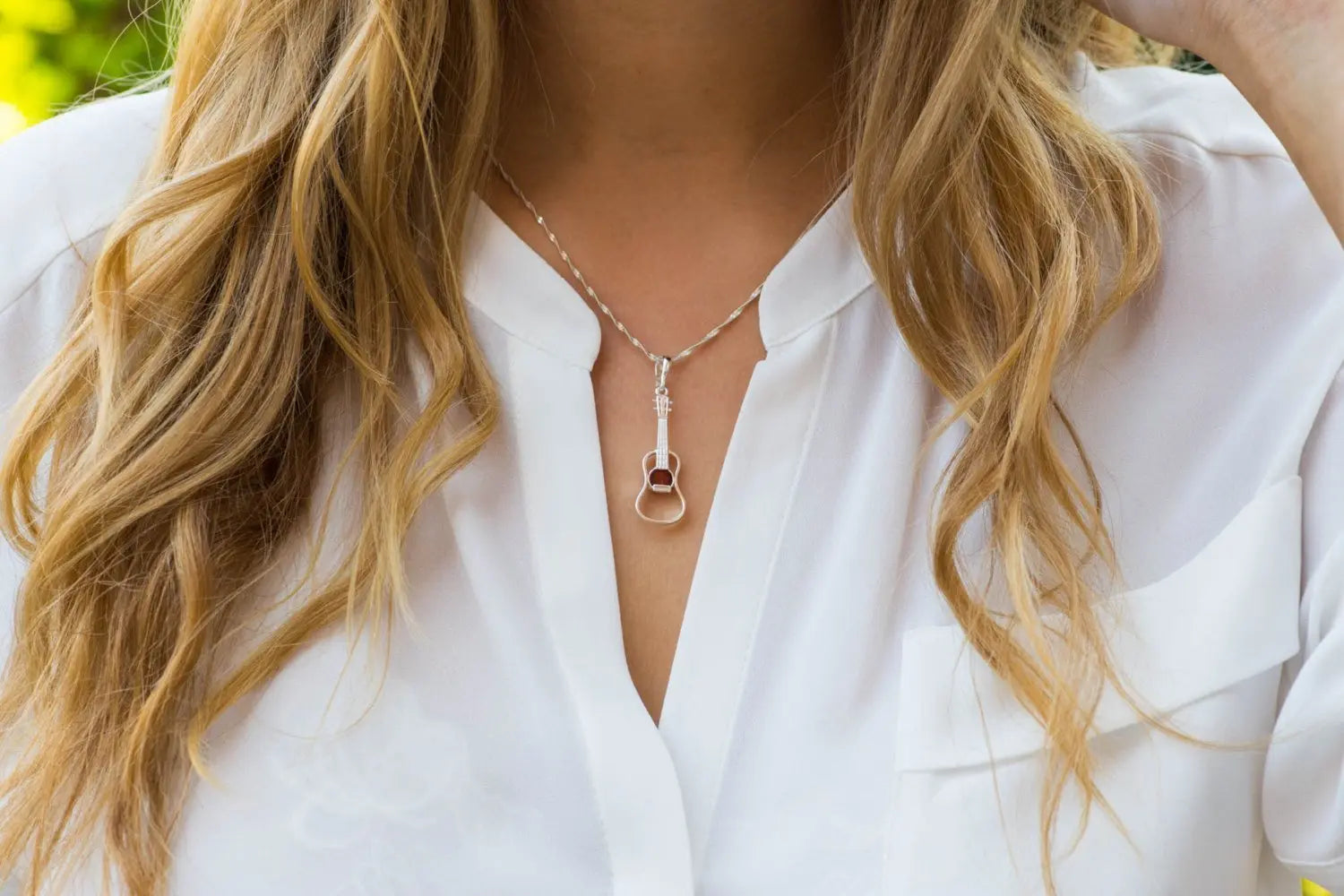 Amber Guitar Pendant Necklace - Selectique 