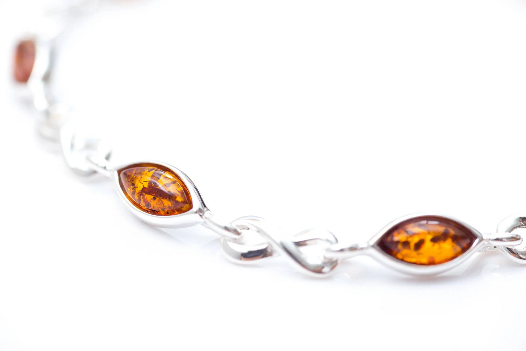 Classic Amber Infinity Bracelet - Selectique 
