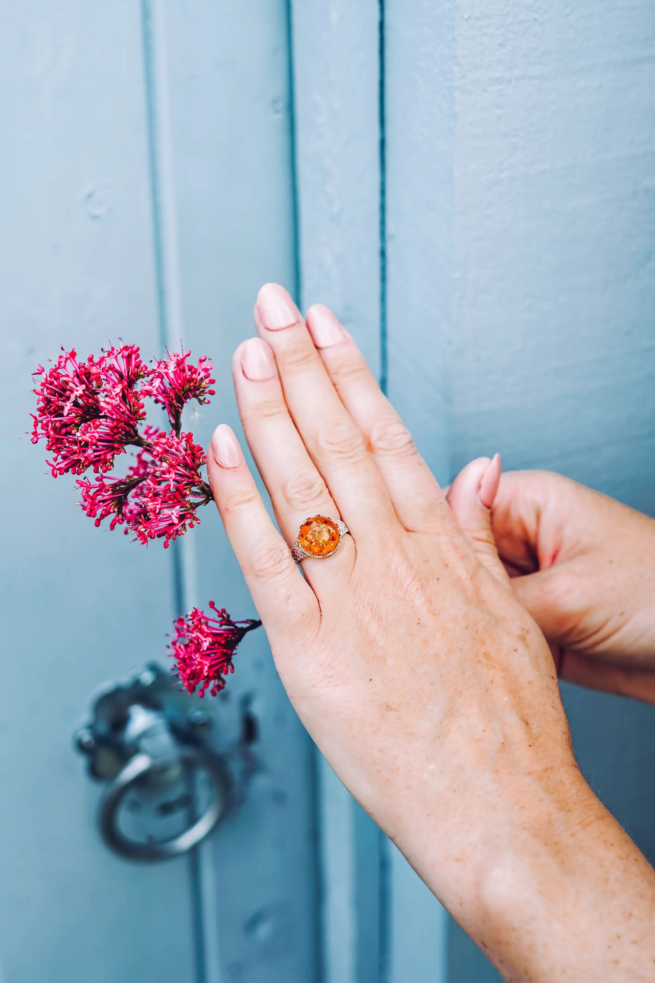 Anillo de ámbar con corona de princesa
