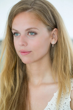 Amber Tulip Stud Earrings - Selectique 