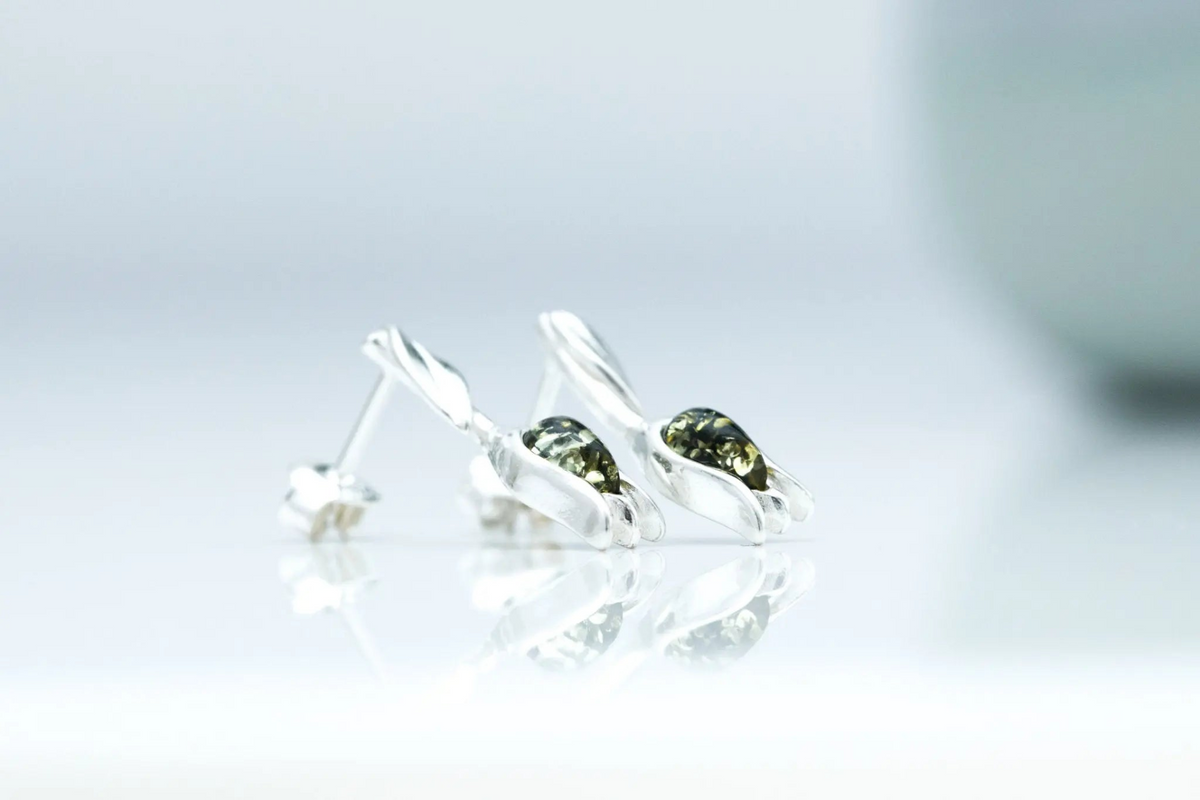 Green Amber Tulip Stud Earrings - Selectique 