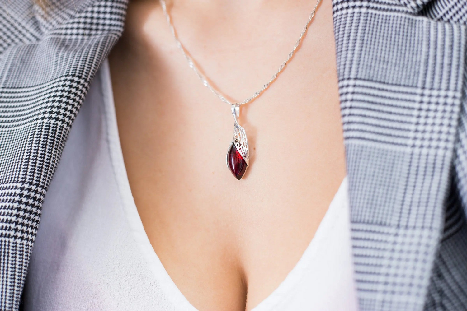 Fancy Top Cherry Amber Pendant - Selectique 