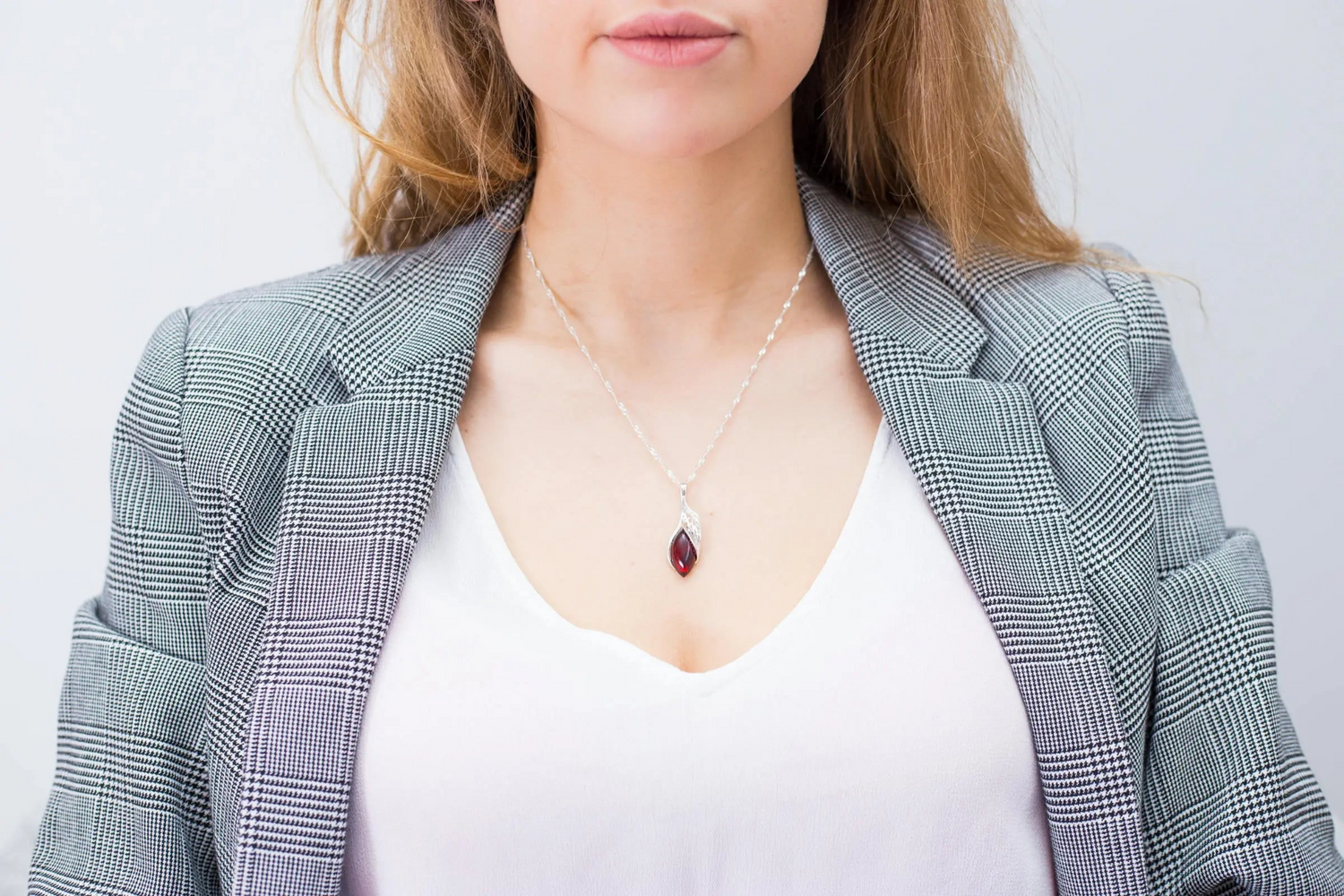Fancy Top Cherry Amber Pendant - Selectique 