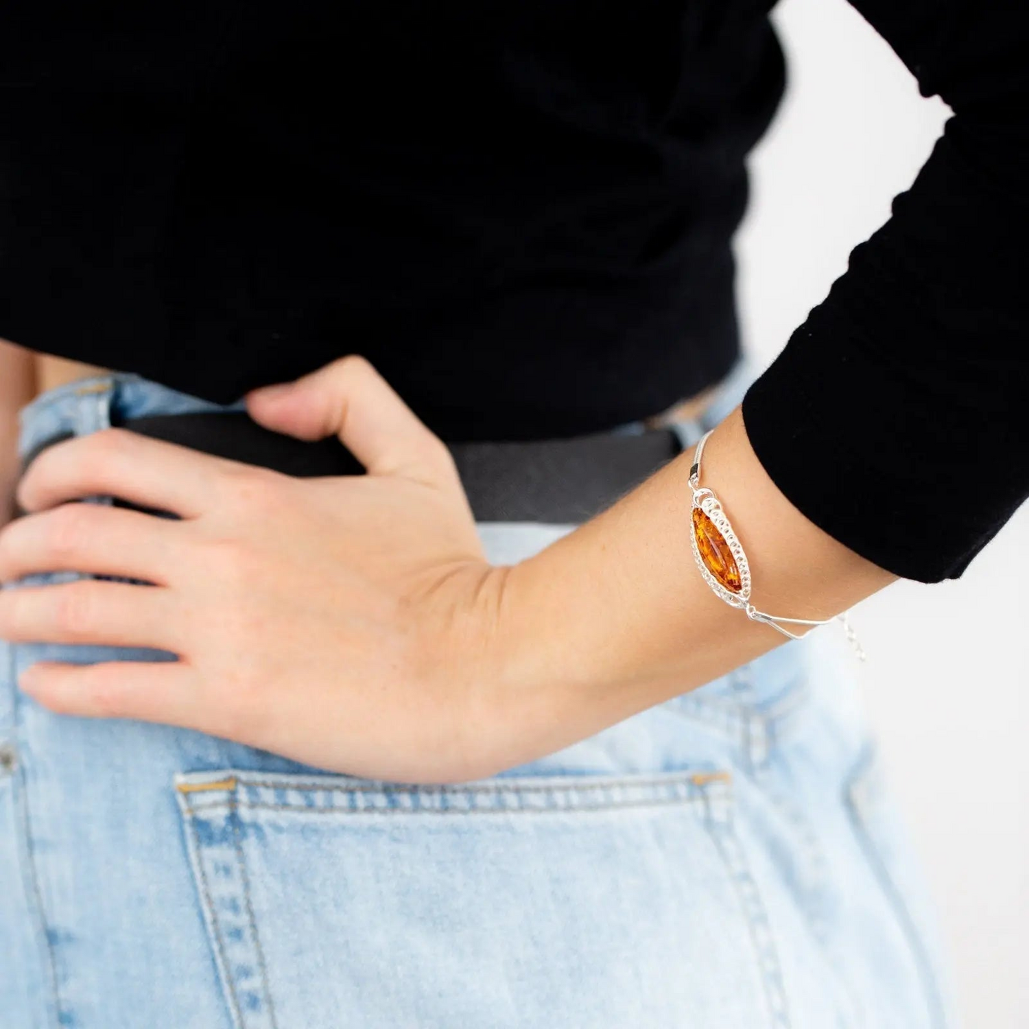Modern Amber Chain Bracelet - Selectique 
