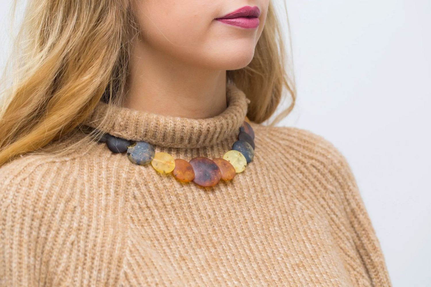 Collar grande de cuentas redondas de ámbar, collar de piedras multicolores