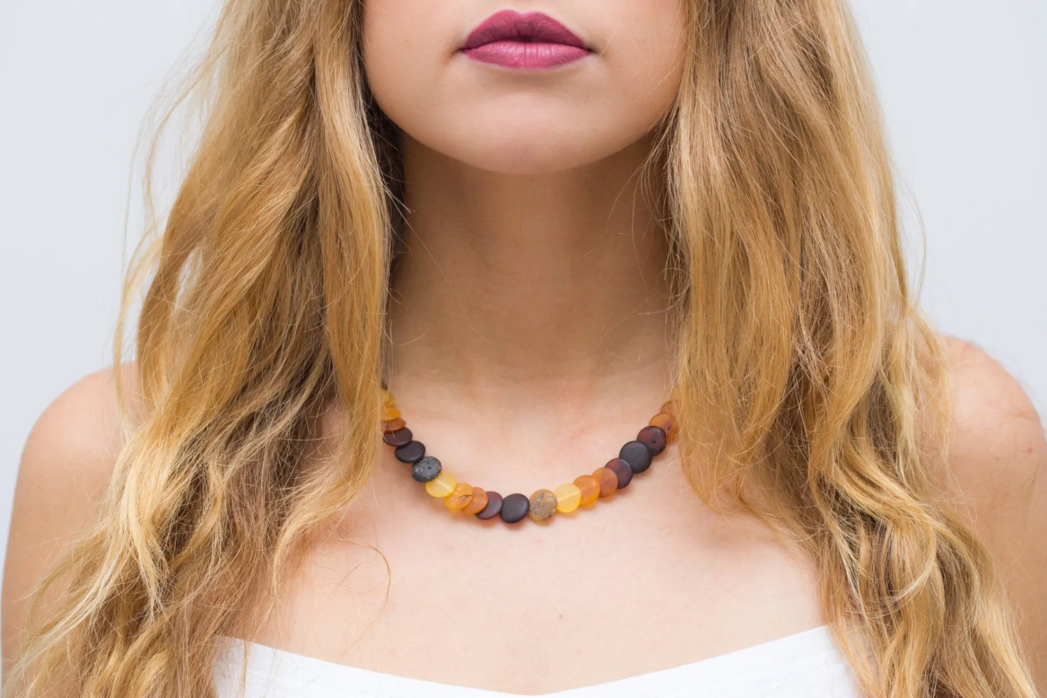 Small Amber Disc Necklace, Multicolour Amber Necklace - Selectique 