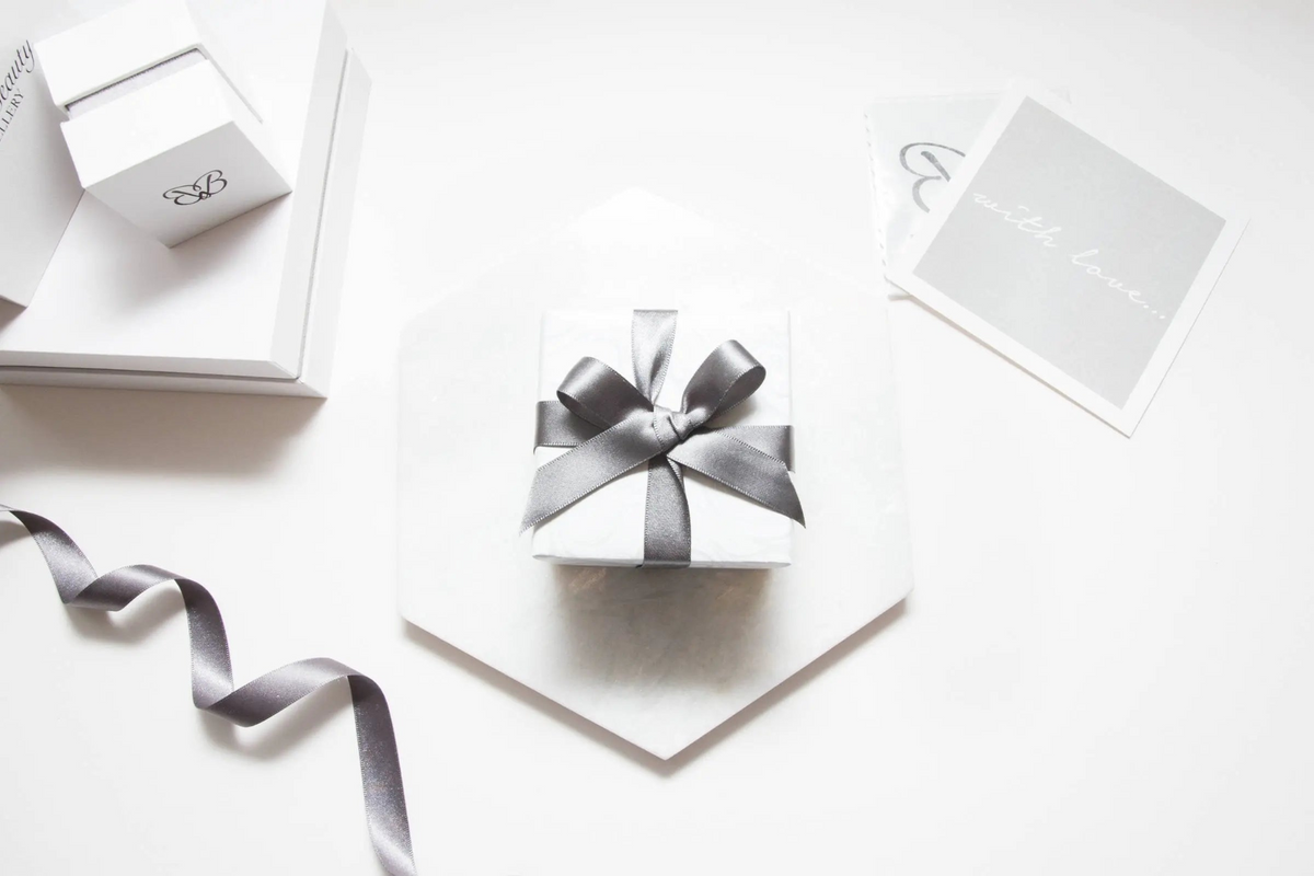 Luxury Gift Wrap - Selectique 