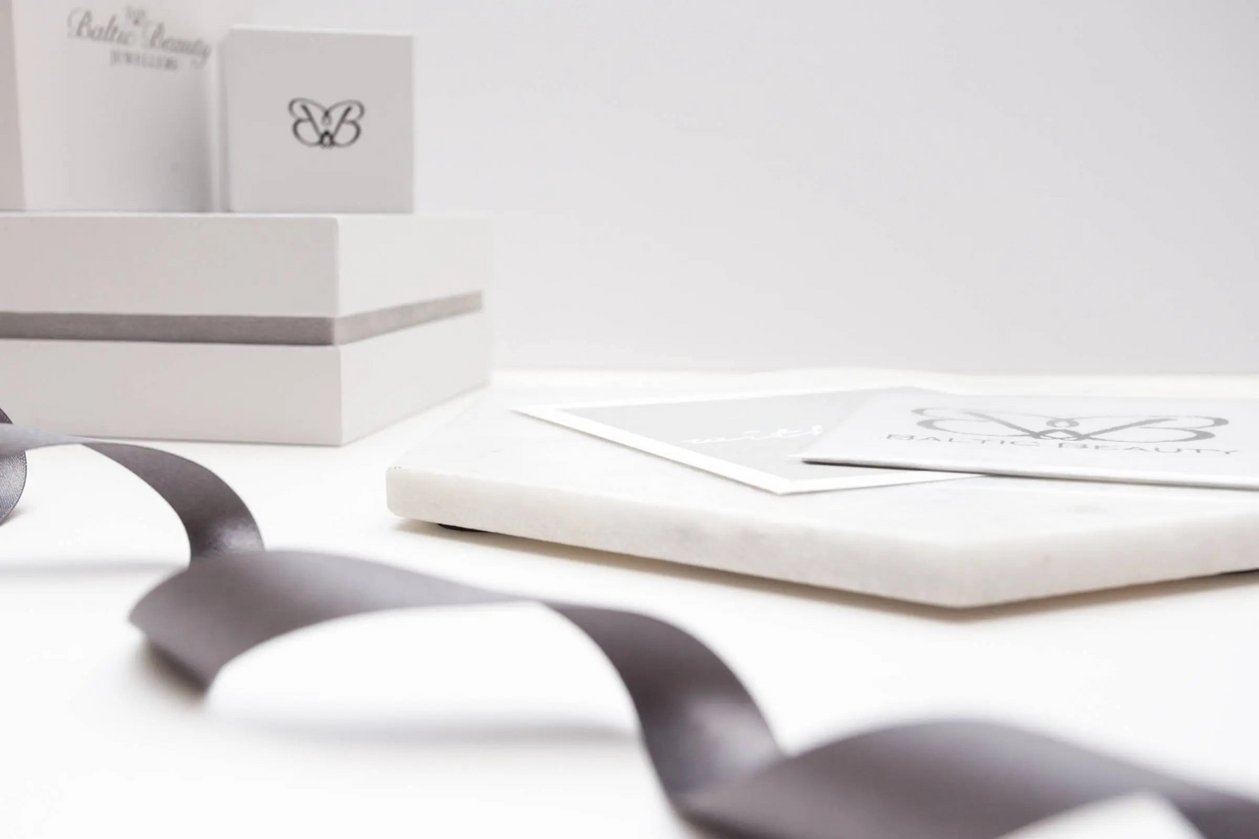 Luxury Gift Wrap - Selectique 