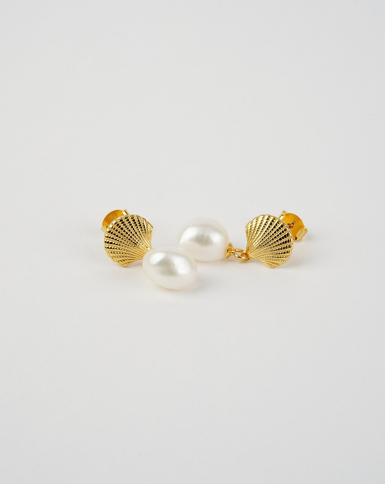 Sea Shells Pearl Earrings