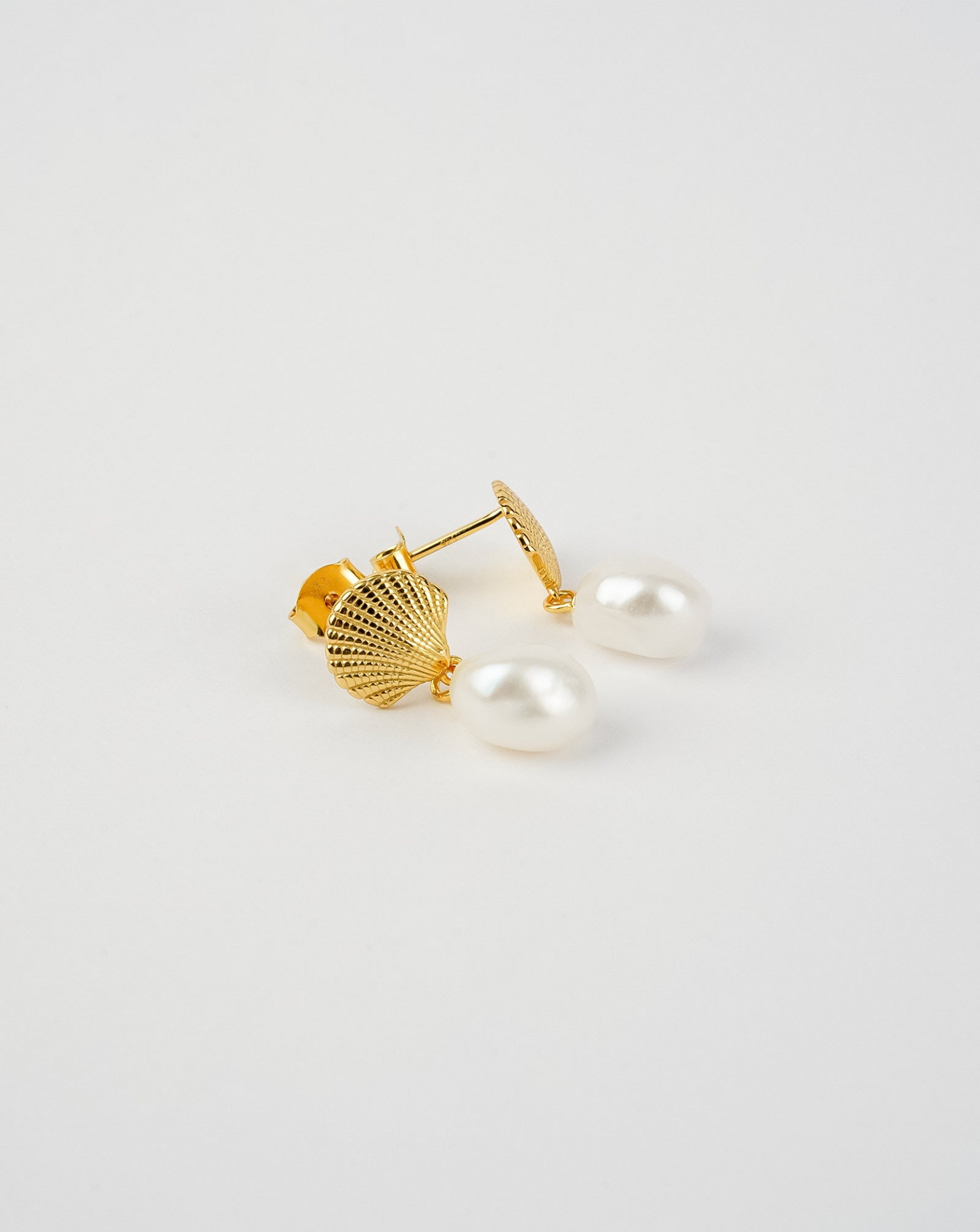 Sea Shells Pearl Earrings