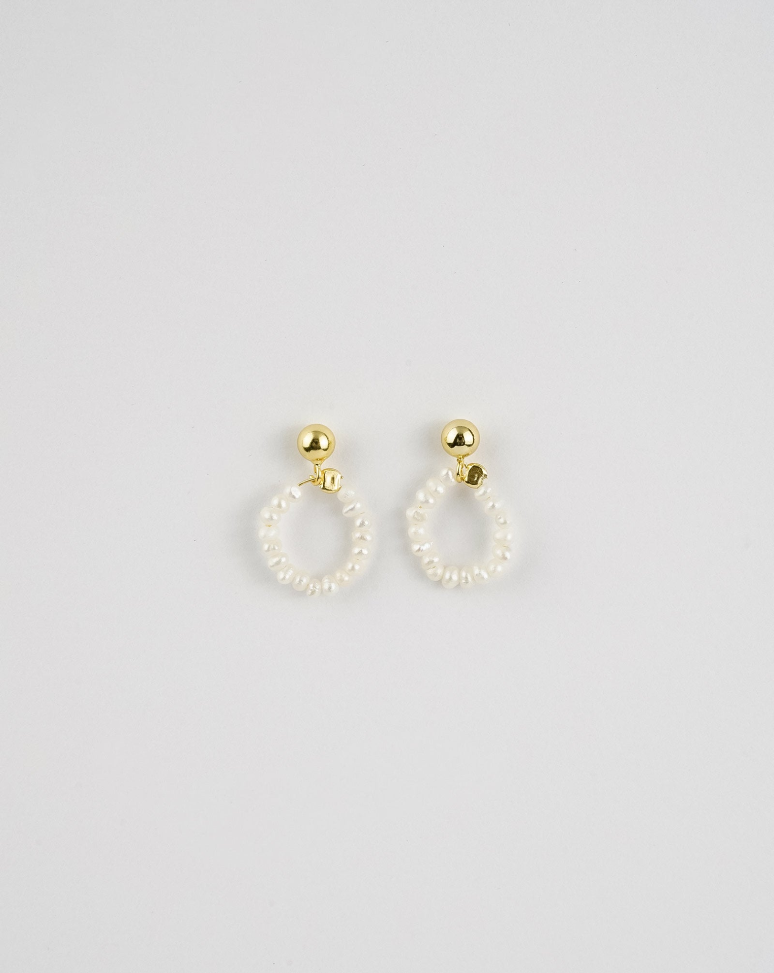 Stacked Circle Pearl Earrings - Selectique 