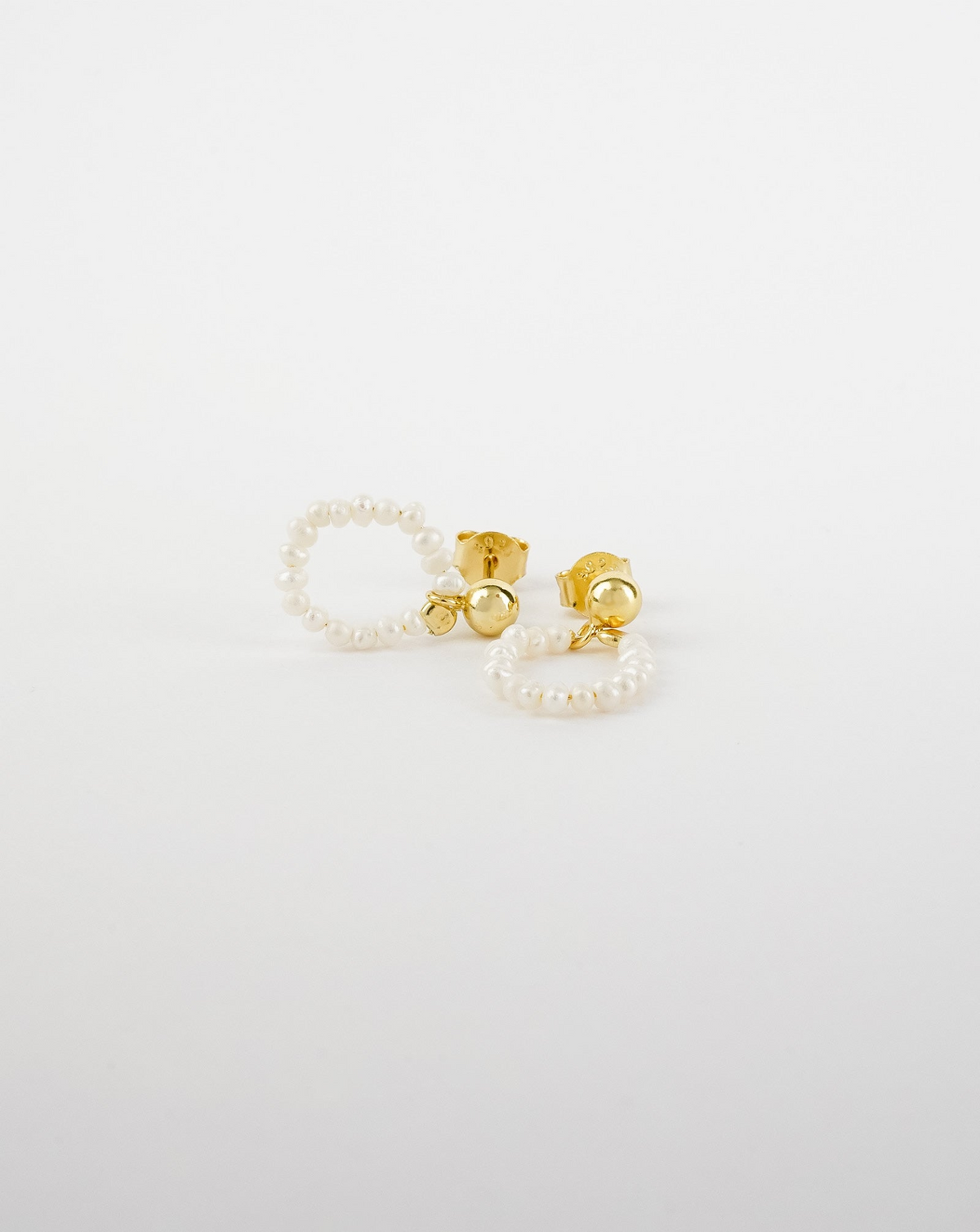 Stacked Circle Pearl Earrings - Selectique 