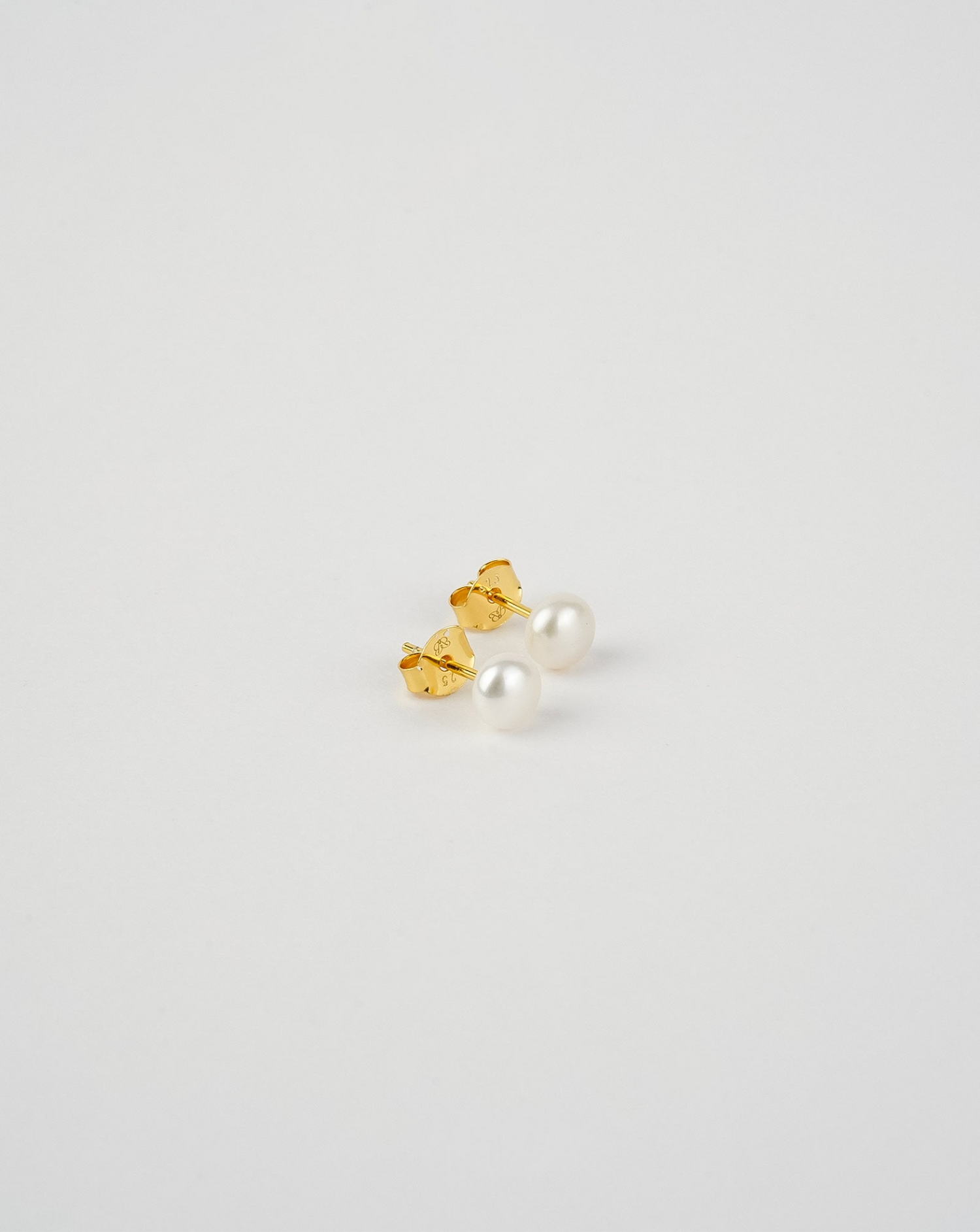 Button Freshwater Pearl Stud Earrings