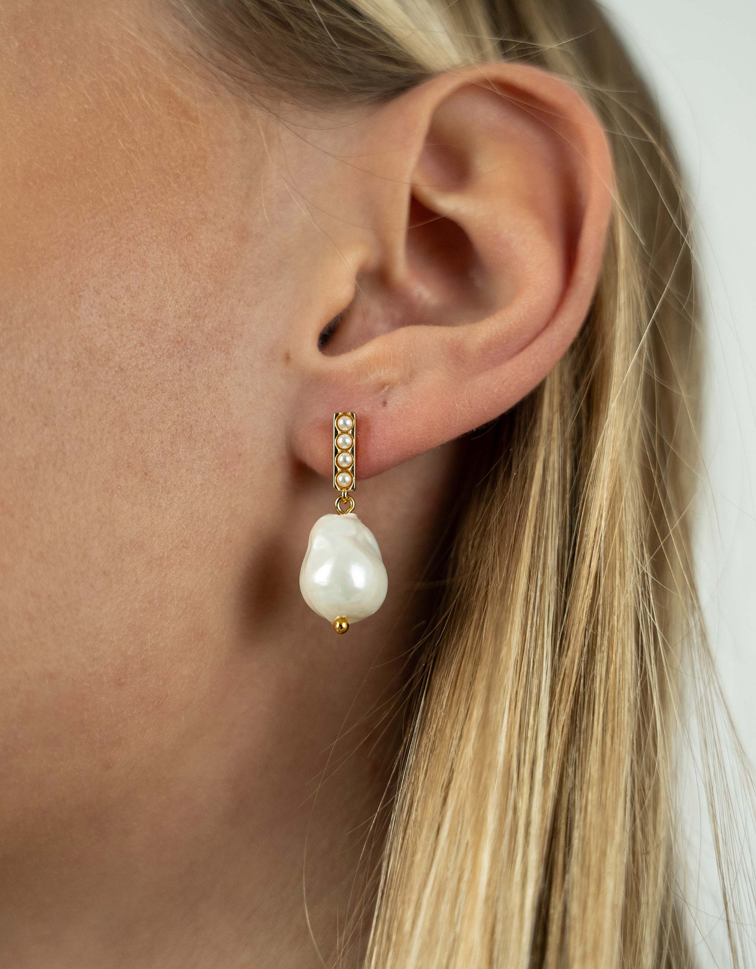 Baroque Bar Pearl Earrings