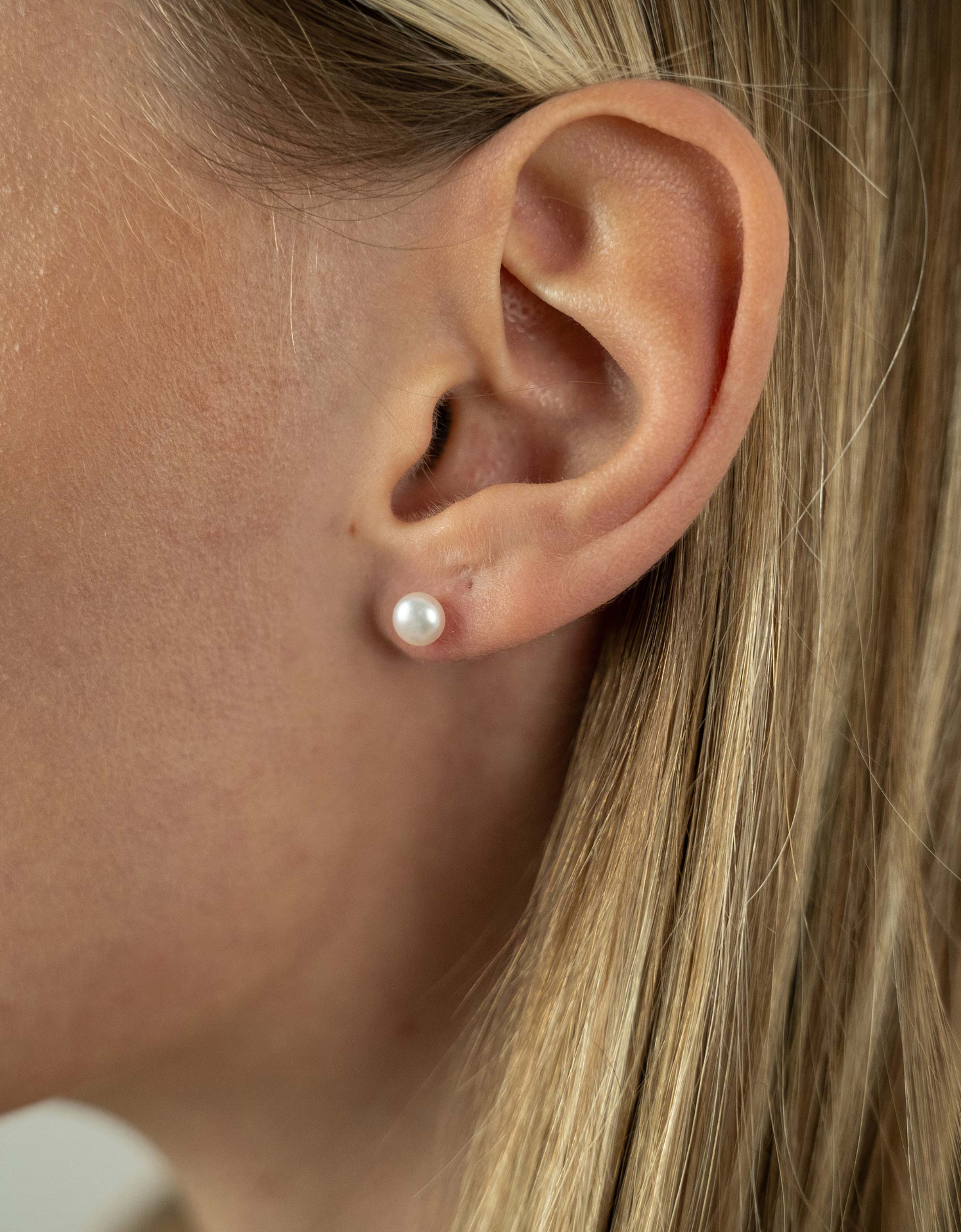 Button Freshwater Pearl Stud Earrings - Selectique 