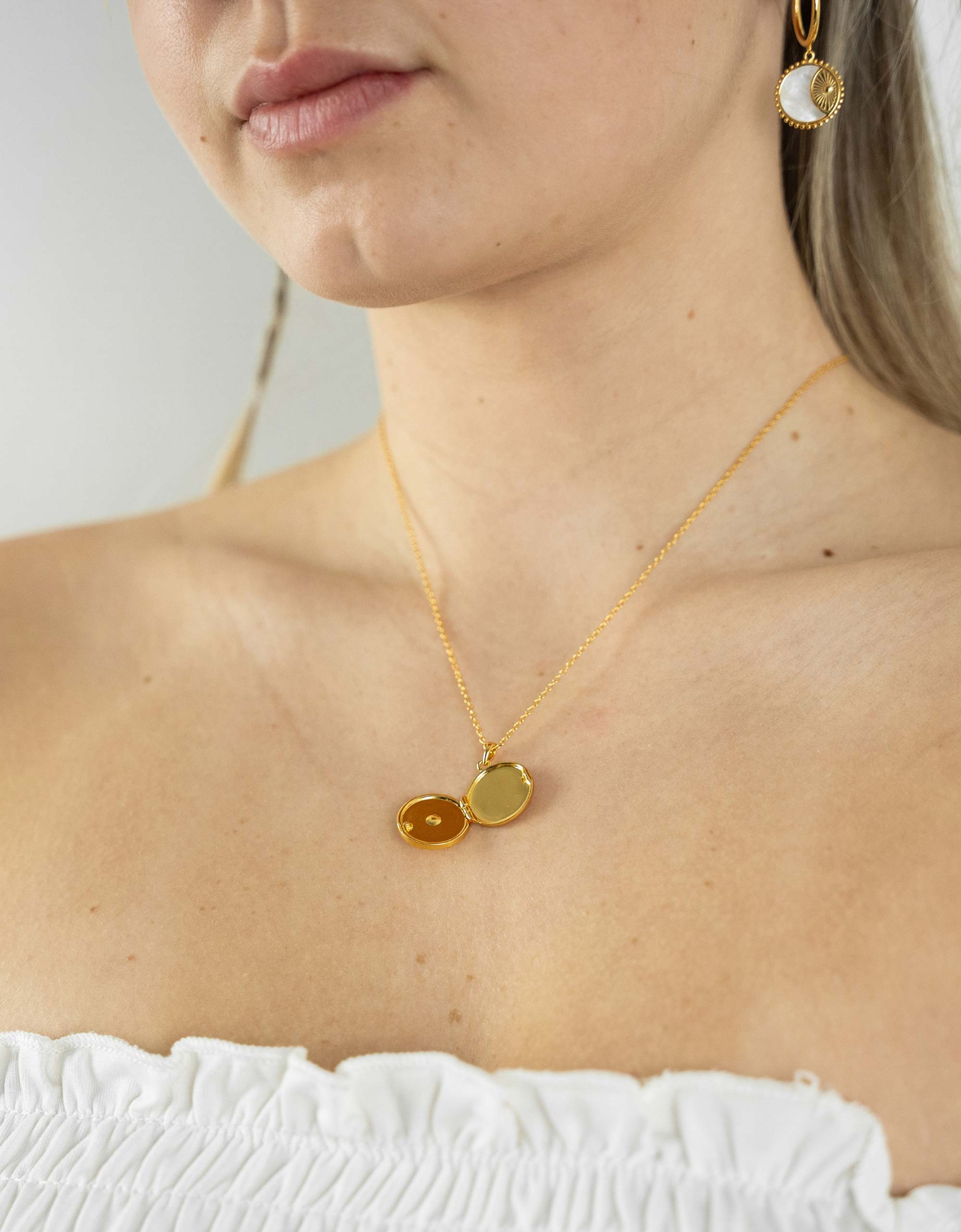 Sun Shell Pearl Locket Necklace - Selectique 