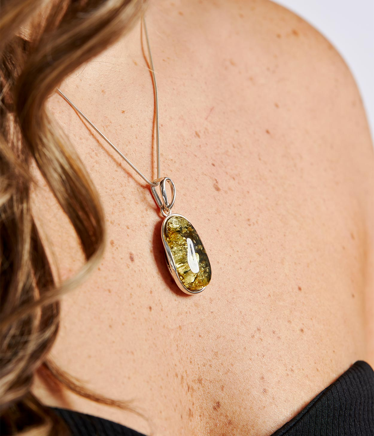 Green Tidal Pendant Necklace - Selectique 