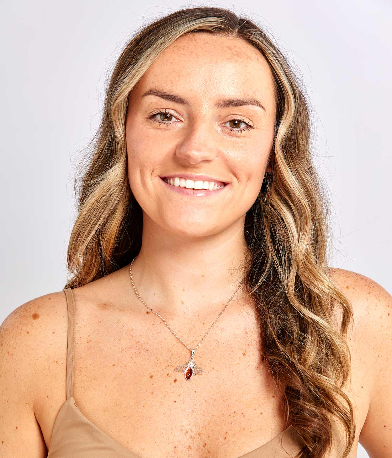 Amber Bee Necklace - Selectique 