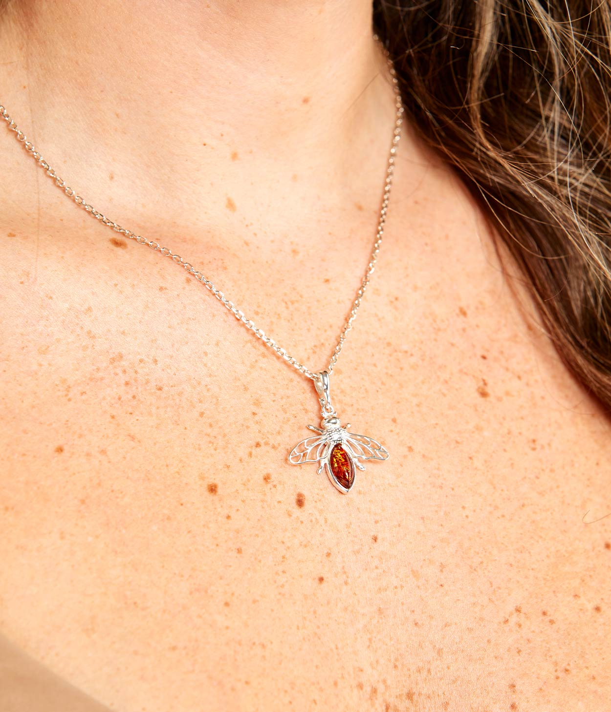 Amber Bee Necklace - Selectique 