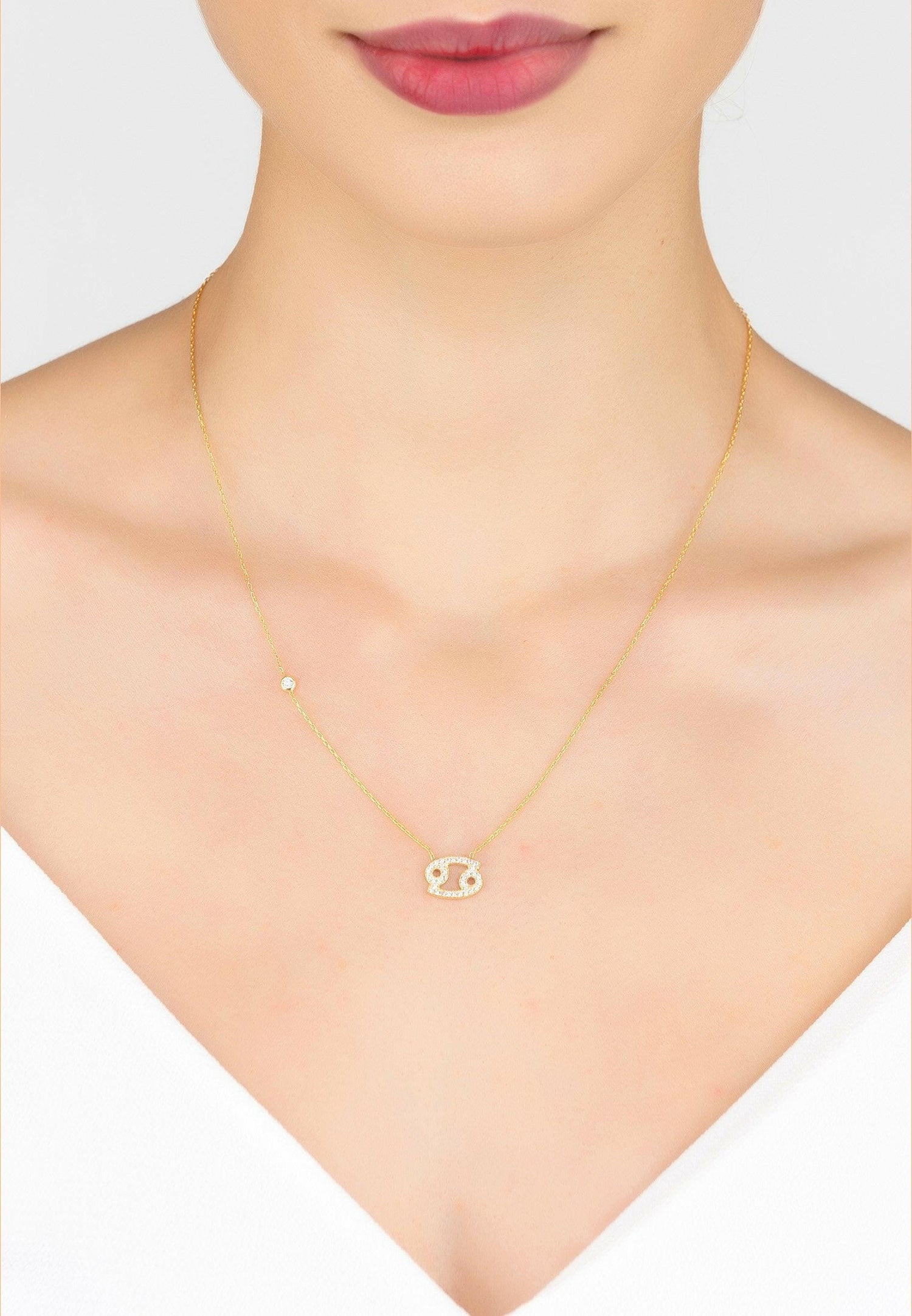 Zodiac Star Sign Pendant Necklace Gold Cancer.