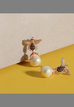 Baroque Pearl Honey Bee Drop Earrings Gold.