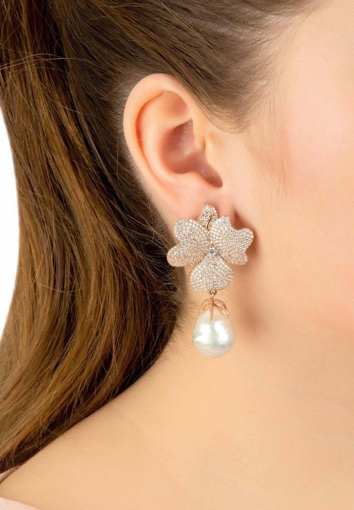 Baroque Pearl White Flower Drop Earrings Rosegold.