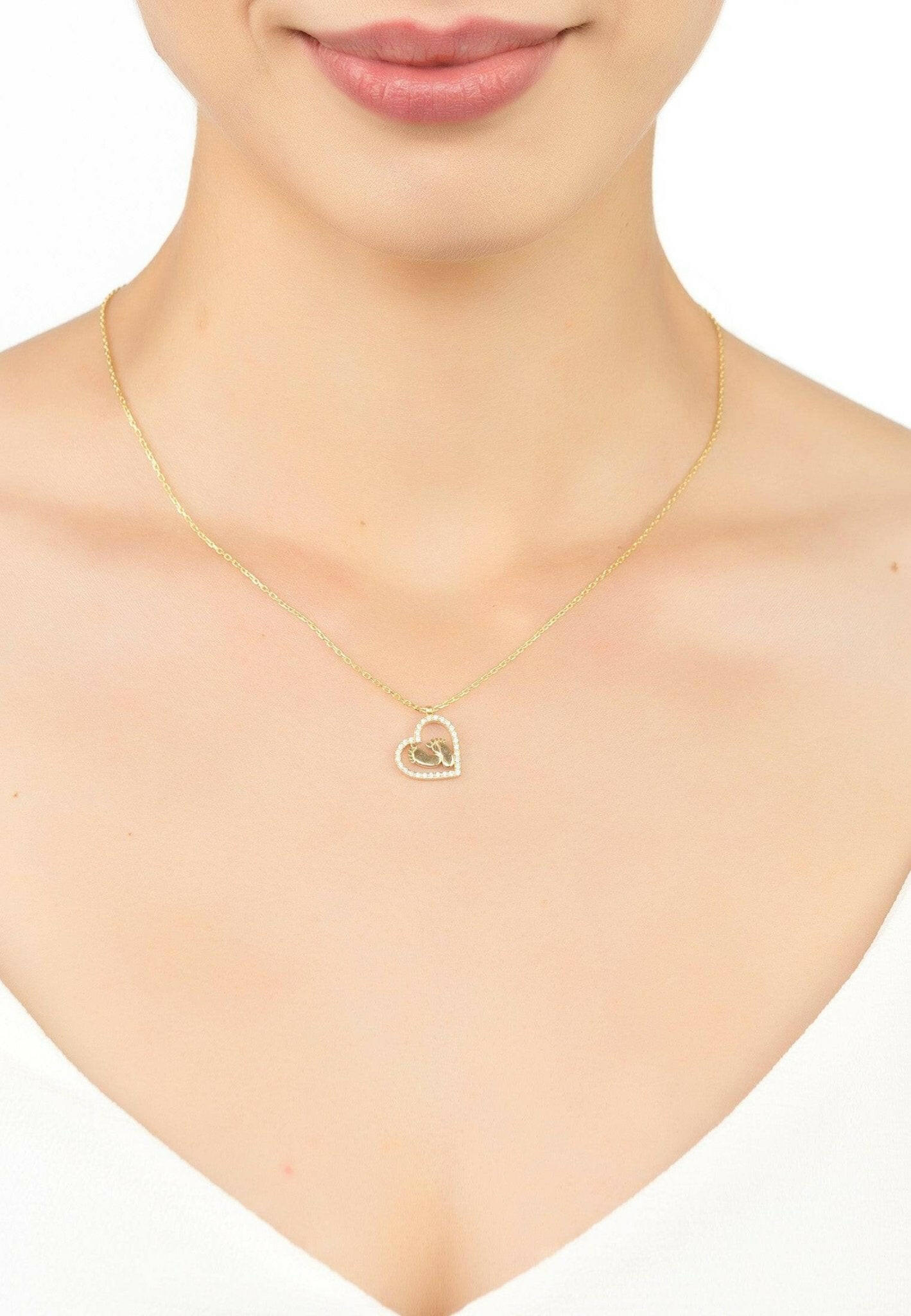 Heart Mum Pendant Necklace Gold.