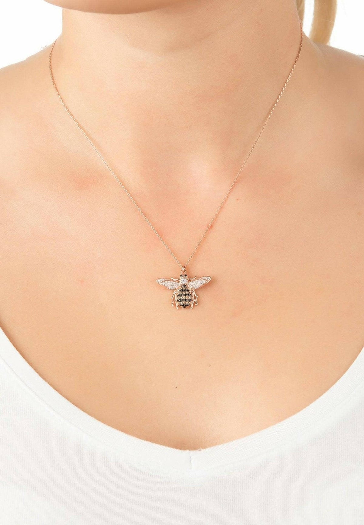 Honey Bee Pendant Necklace Rosegold.