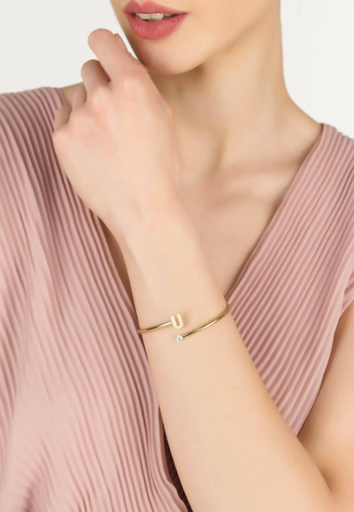 Initial Bangle Gold U.